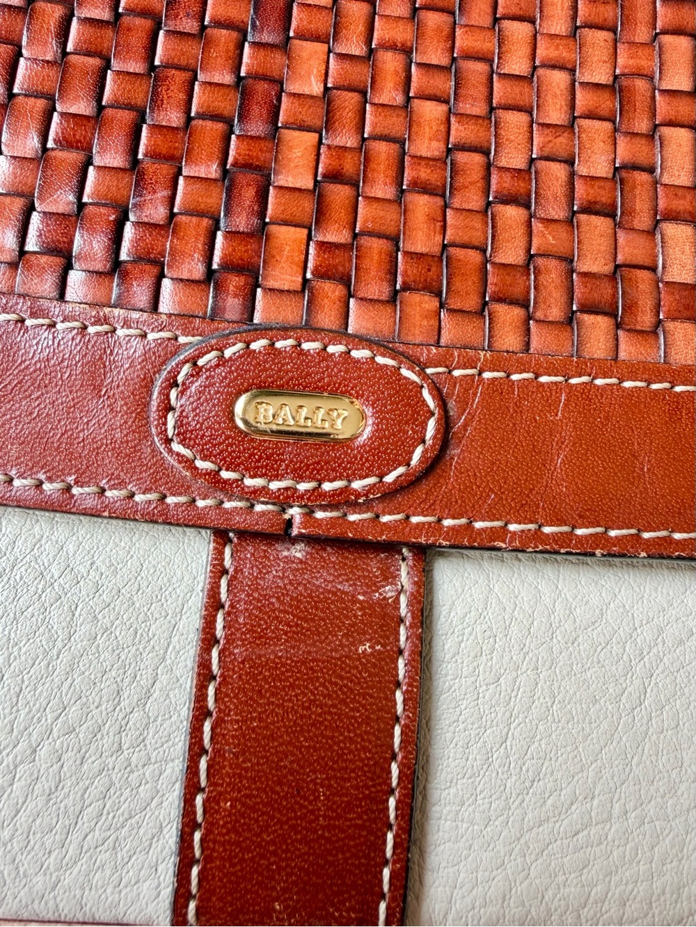 Vintage Bally Italian Leather Crossbody Bag - Picture 3 of 15
